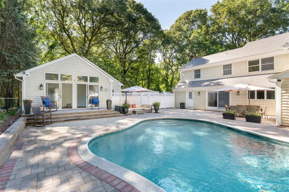 6 Davids Way Port Jefferson Village, NY 11777