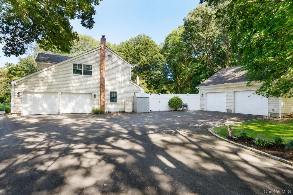 6 Davids Way Port Jefferson Village, NY 11777