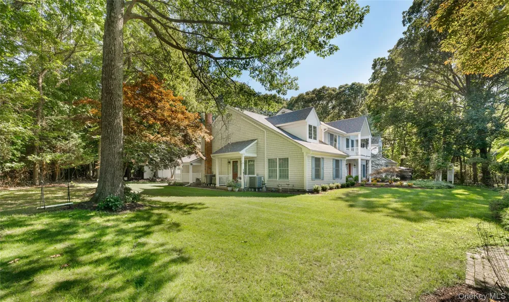 6 Davids Way Port Jefferson Village, NY 11777