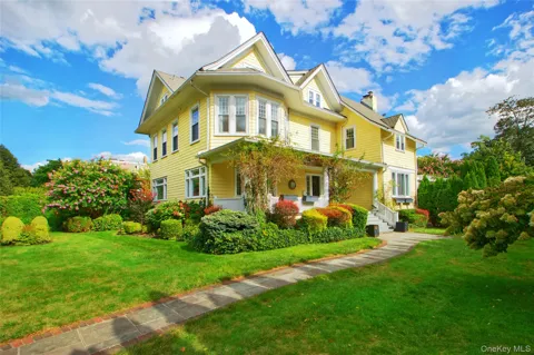 92 6th Street
