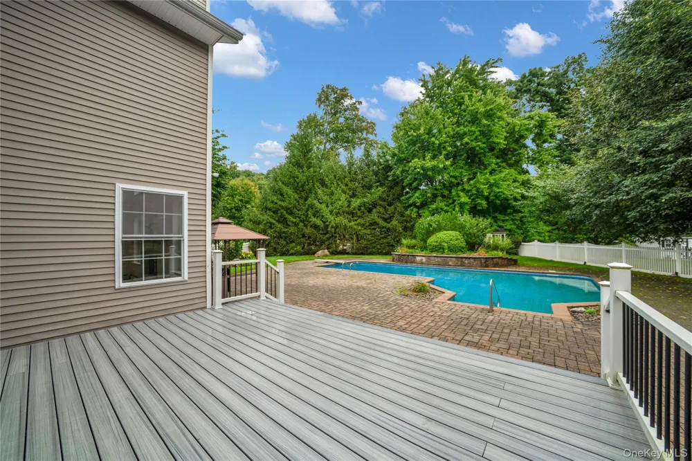 9 Gooler Court Stony Point, NY 10980