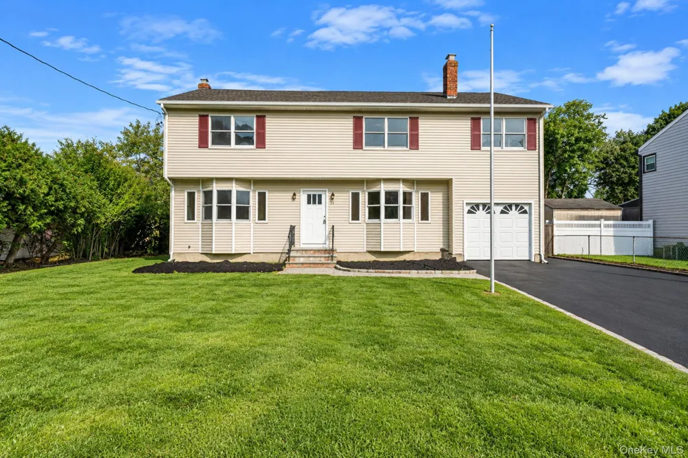 35 Colony Road Port Jefferson, NY 11776