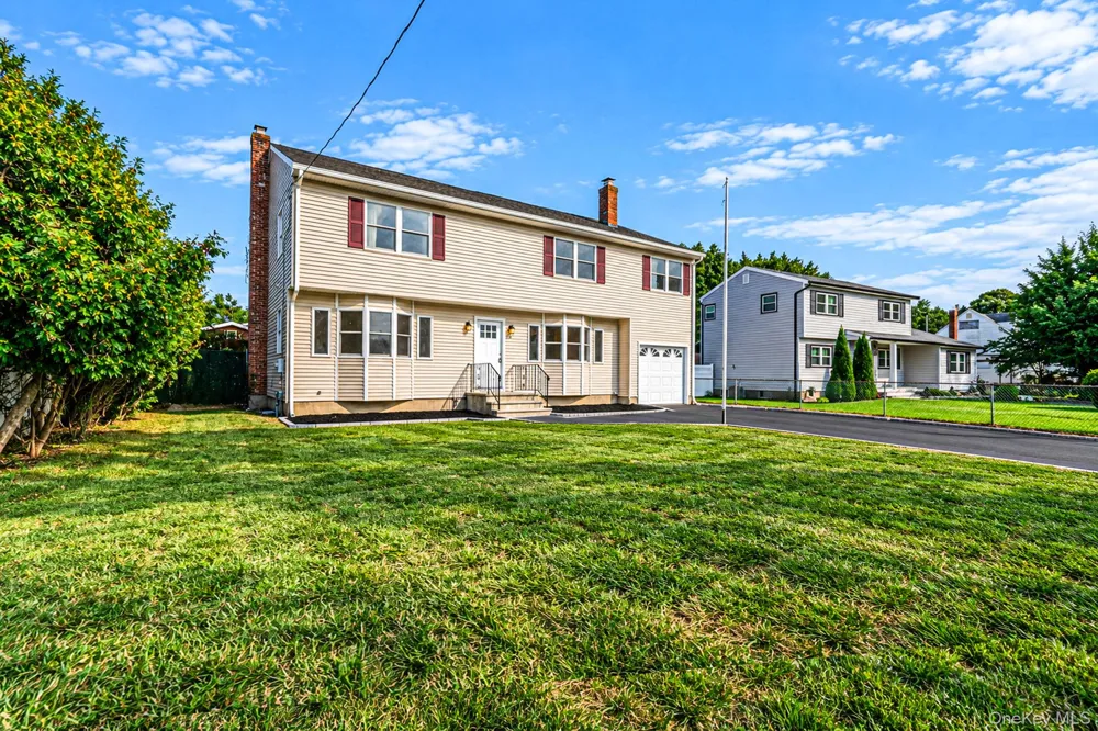 35 Colony Road Port Jefferson, NY 11776