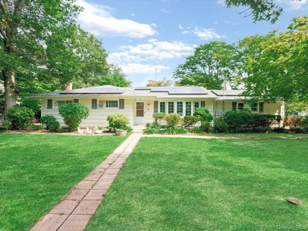 23 Hren Avenue Huntington, NY 11743