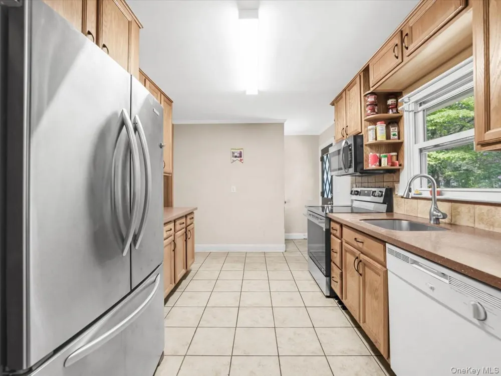 23 Hren Avenue Huntington, NY 11743