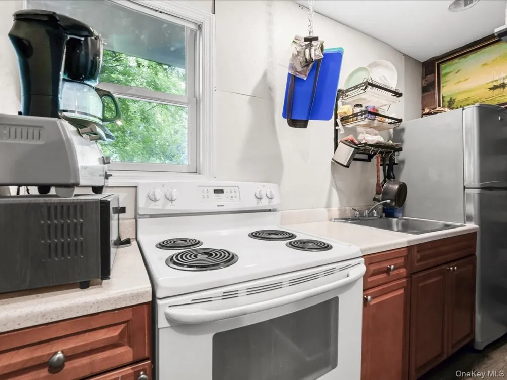 23 Hren Avenue Huntington, NY 11743