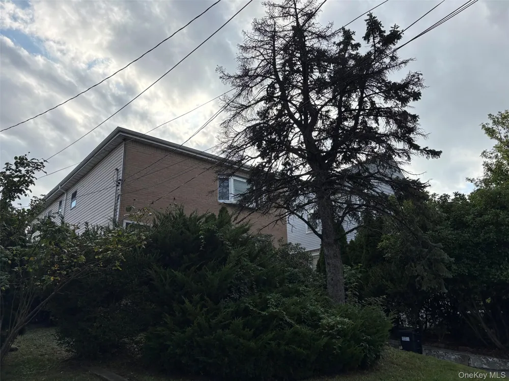105-20 Ditmars Boulevard East Elmhurst, NY 11369