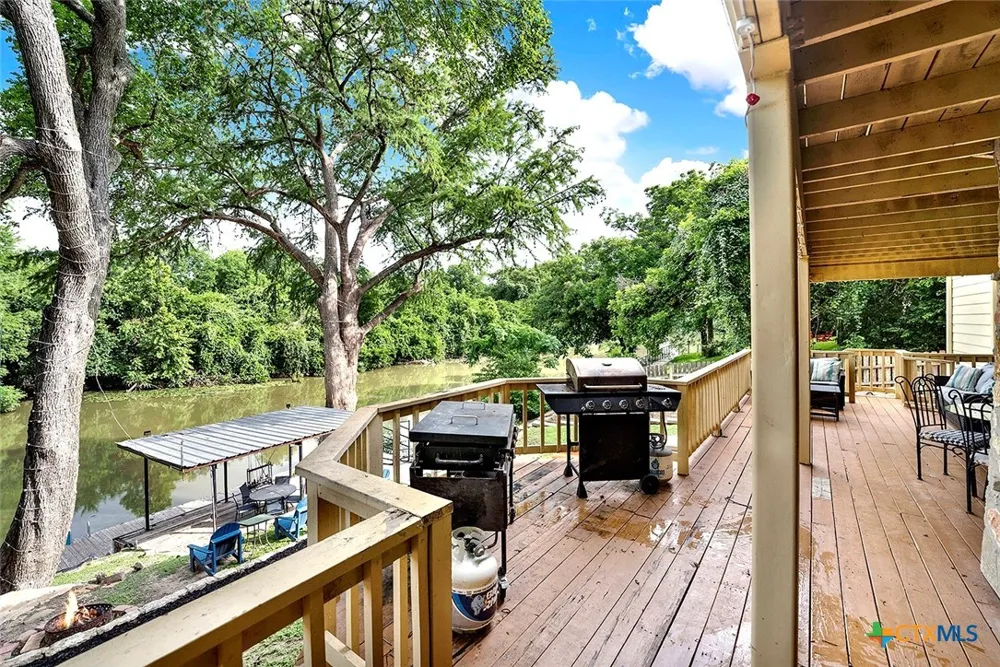 48 River Oak Drive Seguin, TX 78155