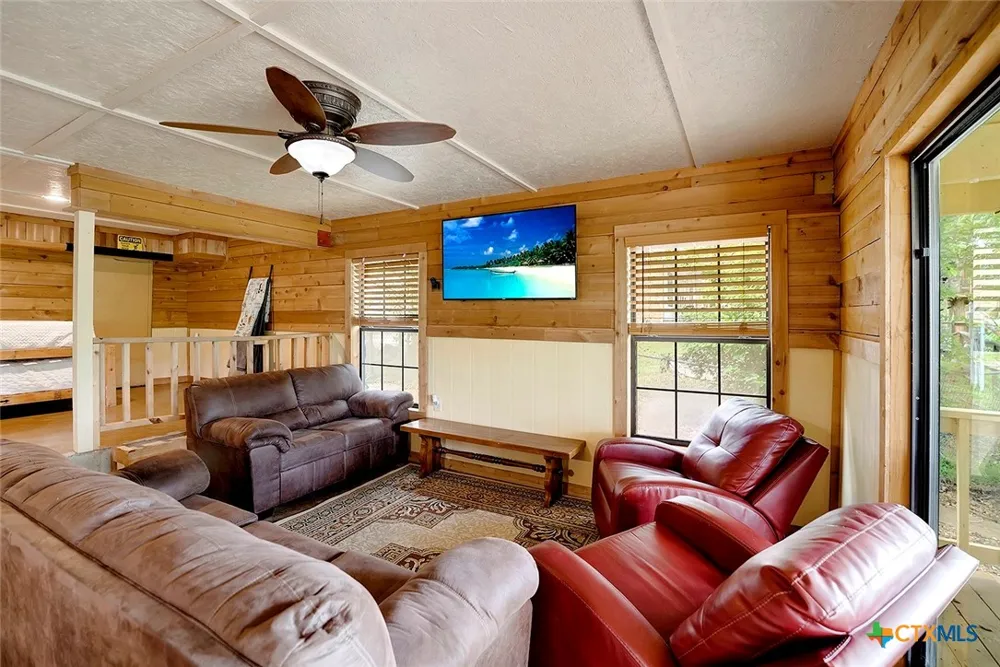 48 River Oak Drive Seguin, TX 78155