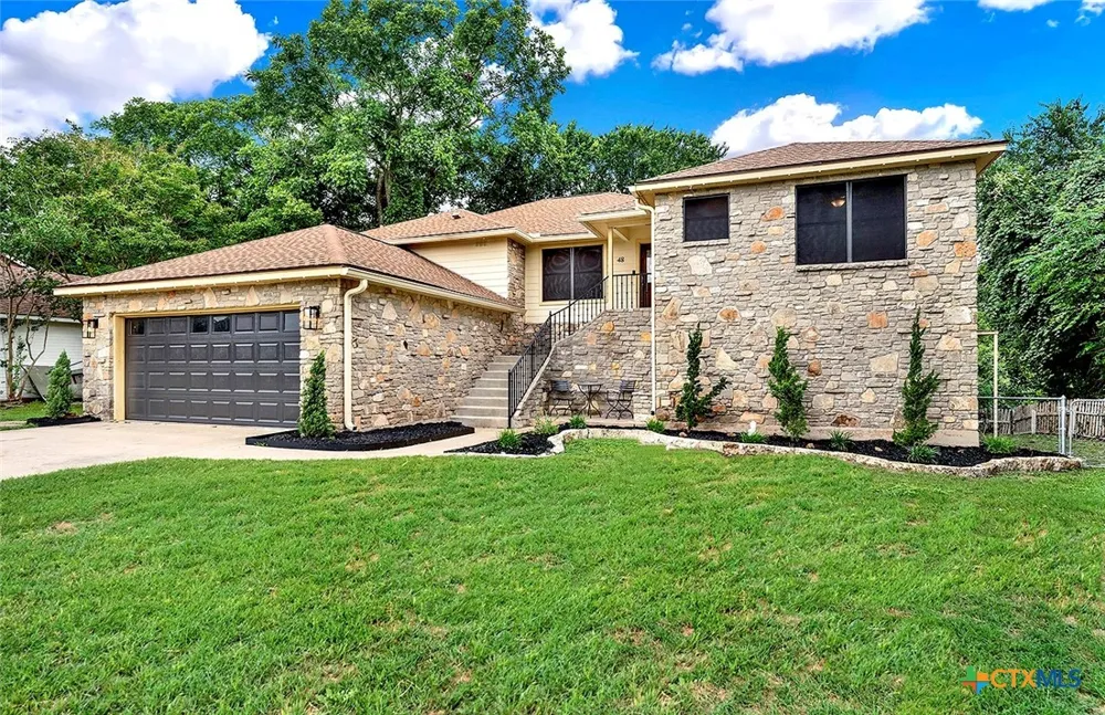 48 River Oak Drive Seguin, TX 78155
