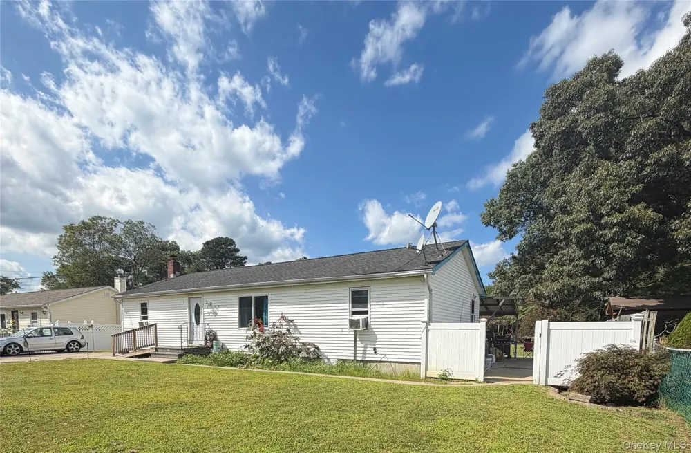 73 Michigan Avenue Bay Shore, NY 11706