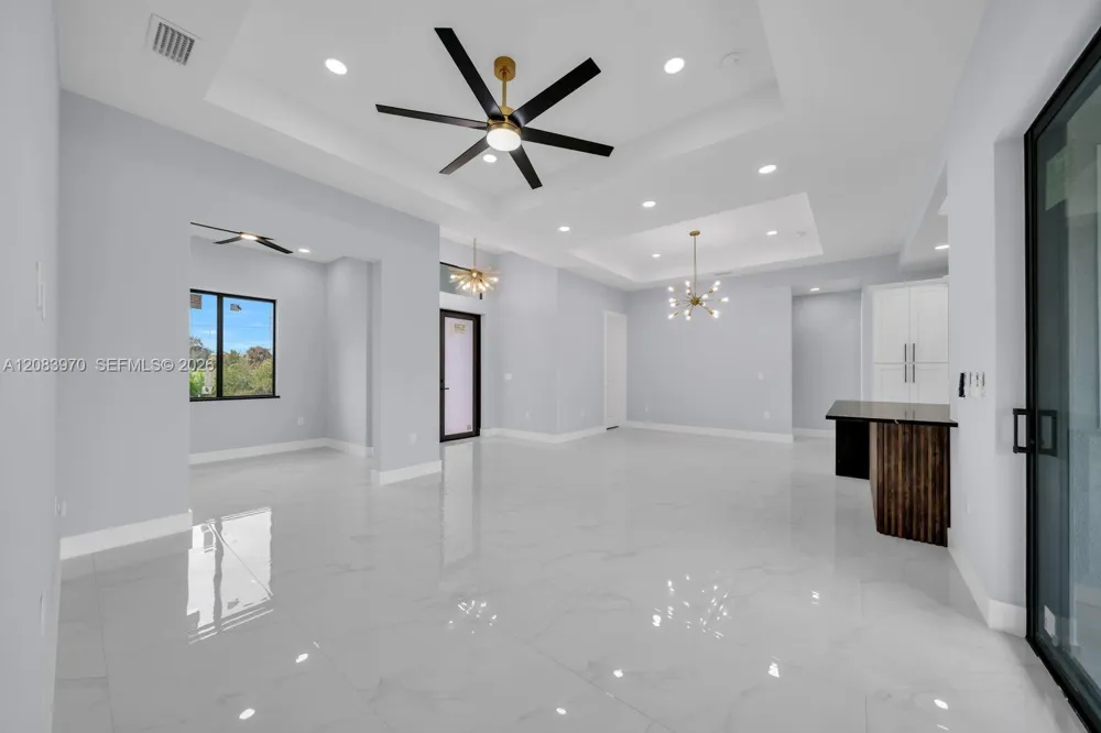 53 Susan Ave S Lehigh Acres, FL 33976