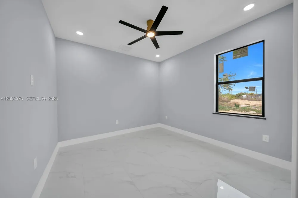 53 Susan Ave S Lehigh Acres, FL 33976