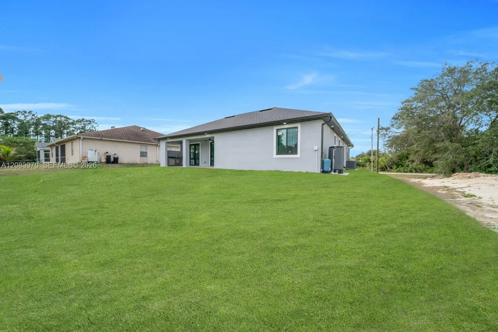53 Susan Ave S Lehigh Acres, FL 33976