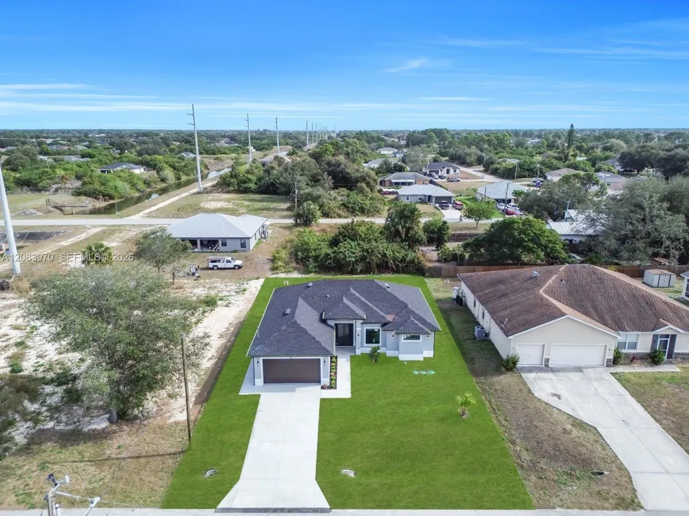 53 Susan Ave S Lehigh Acres, FL 33976