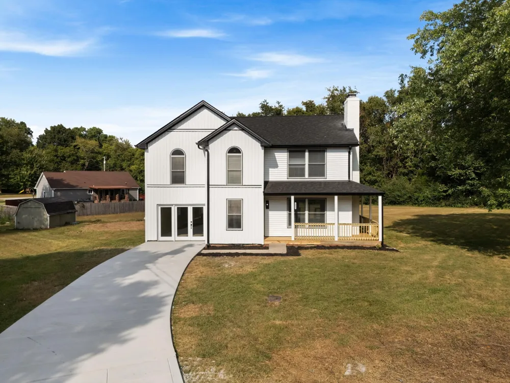 1817 Holloway Cir Murfreesboro, TN 37127