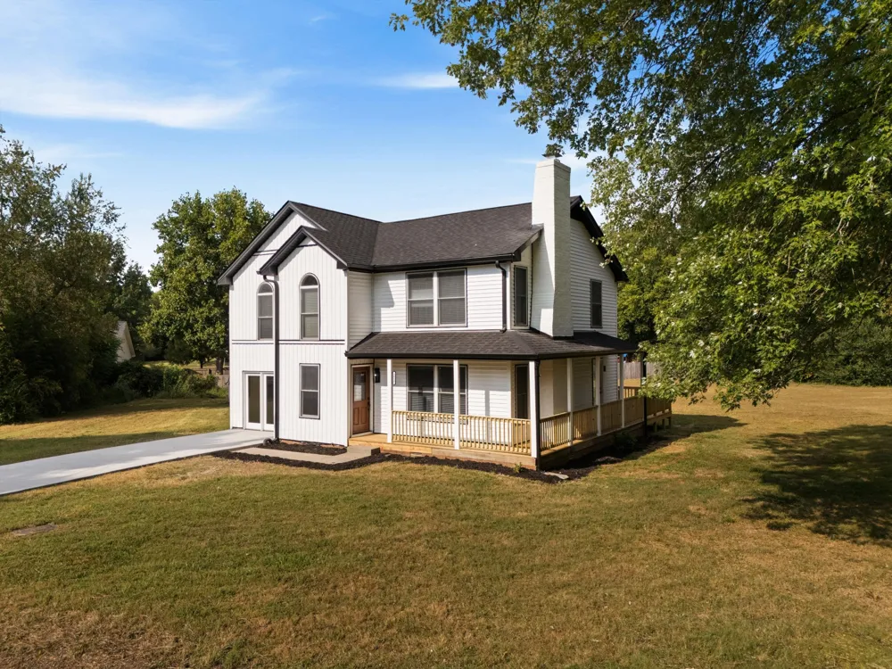 1817 Holloway Cir Murfreesboro, TN 37127