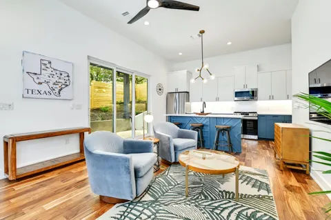 1407 Greenwood Avenue #2