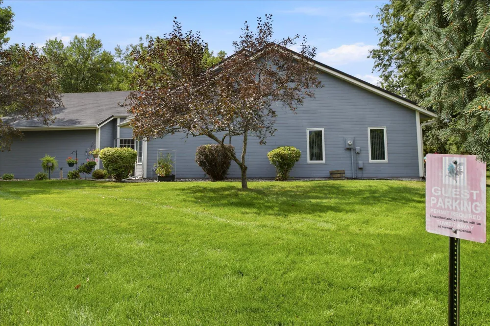 2707 River Hills Drive S Burnsville, MN 55337