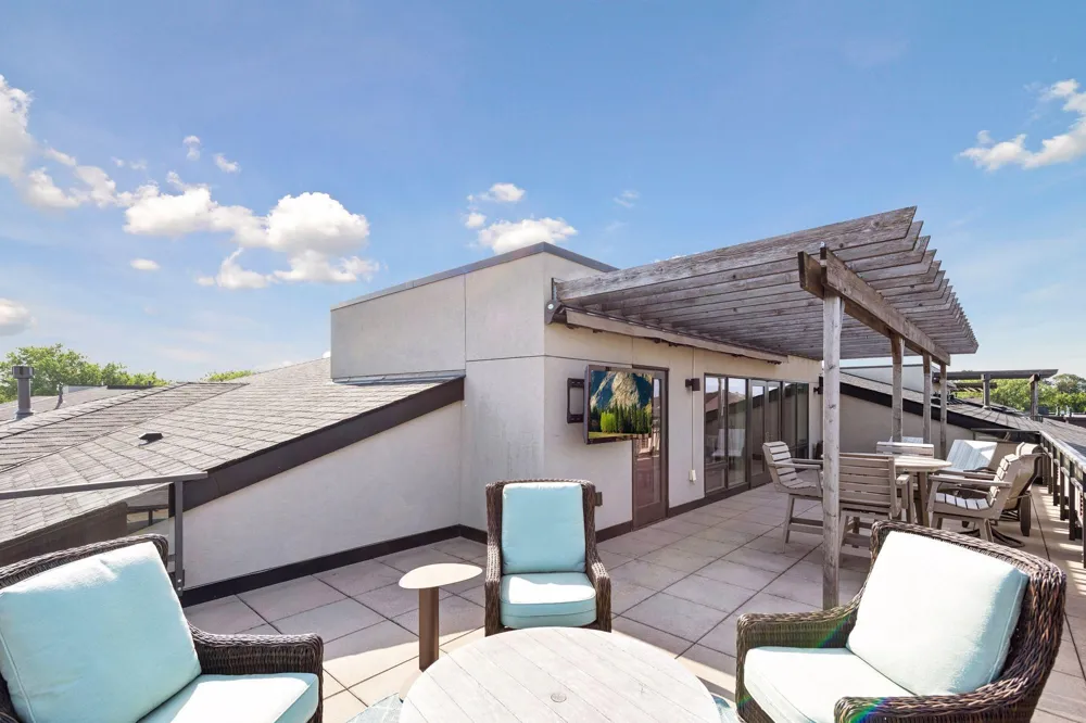 875 Lake Street #401 Wayzata, MN 55391