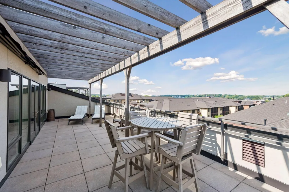 875 Lake Street #401 Wayzata, MN 55391