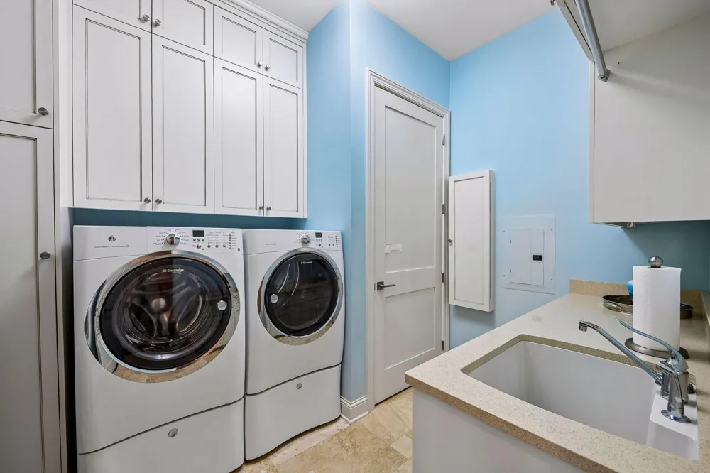 875 Lake Street #401 Wayzata, MN 55391