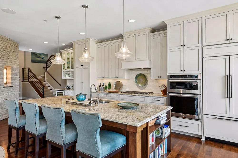 875 Lake Street #401 Wayzata, MN 55391