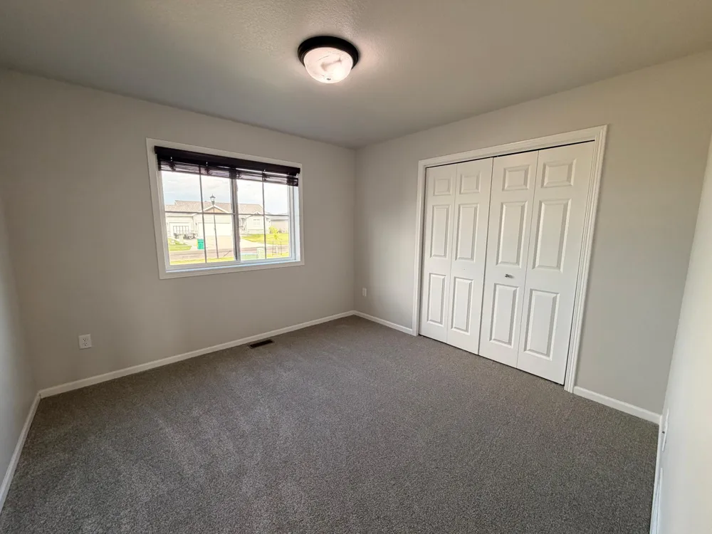 10258 Burgundy Drive Horace, ND 58047