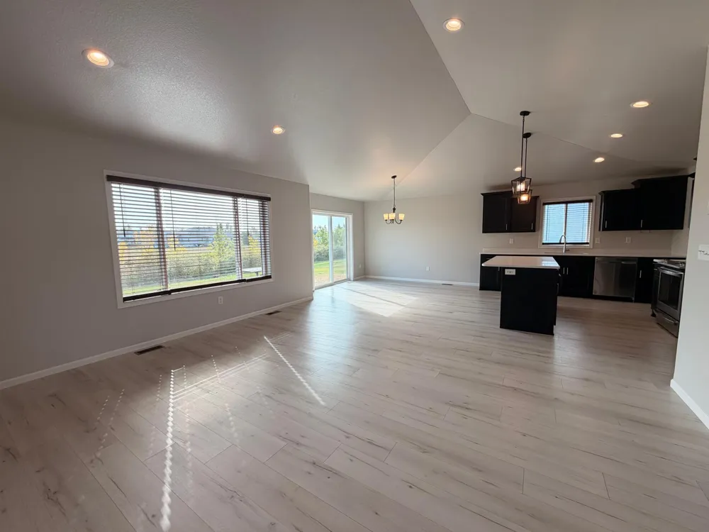 10258 Burgundy Drive Horace, ND 58047