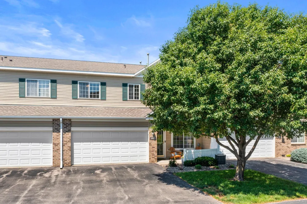5825 Sandcherry Place NW Rochester, MN 55901