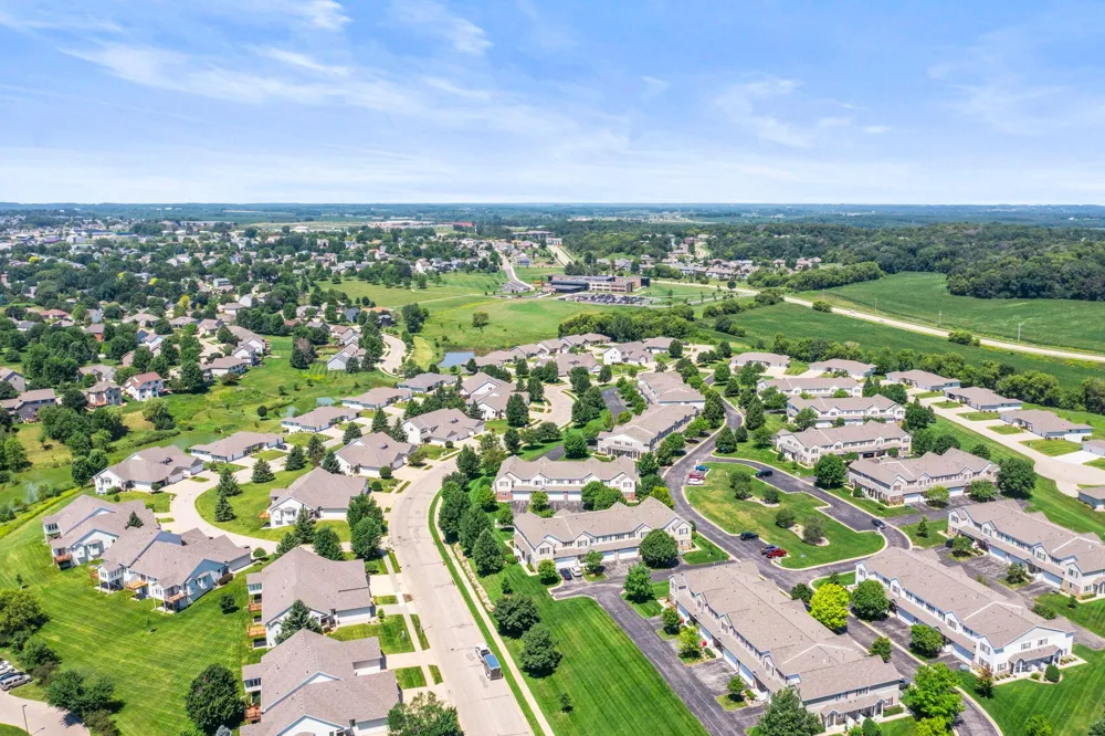 5825 Sandcherry Place NW Rochester, MN 55901