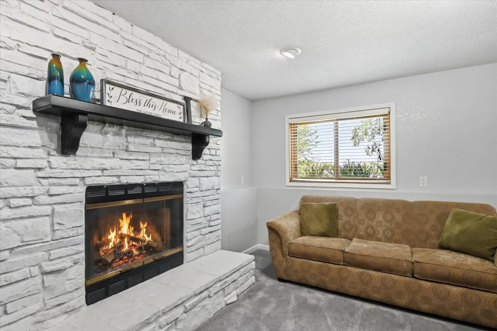 6747 Quantico Lane Maple Grove, MN 55311