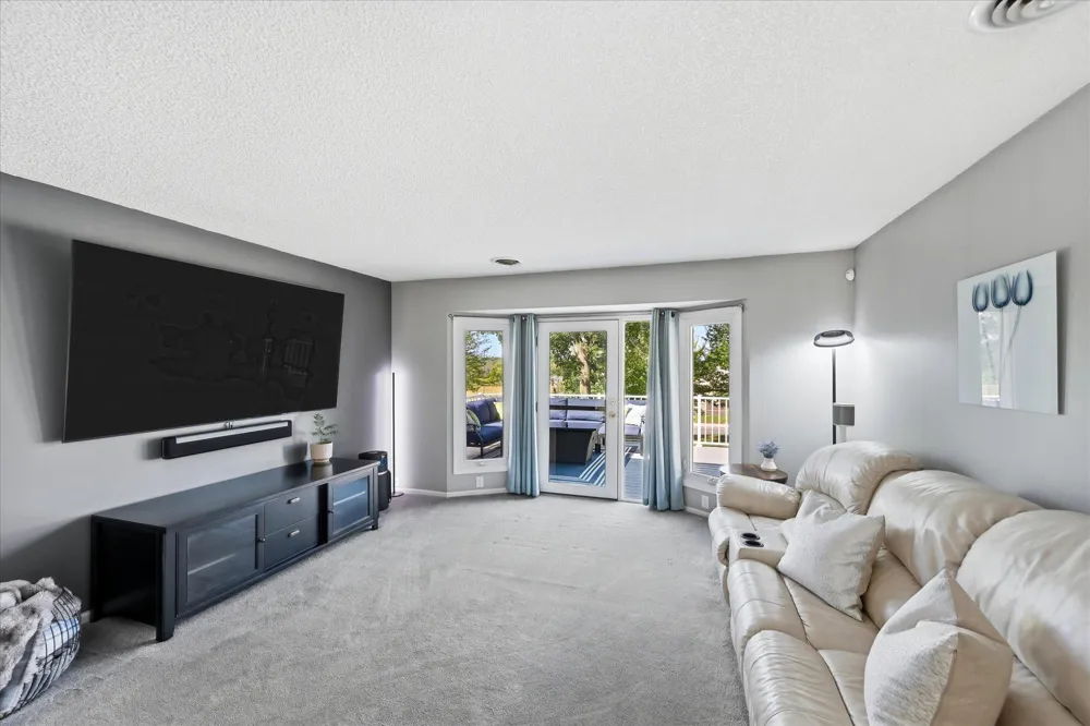 6747 Quantico Lane Maple Grove, MN 55311