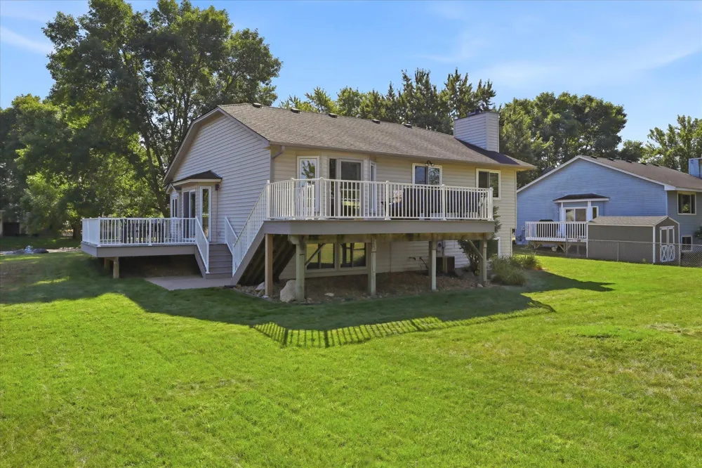 6747 Quantico Lane Maple Grove, MN 55311