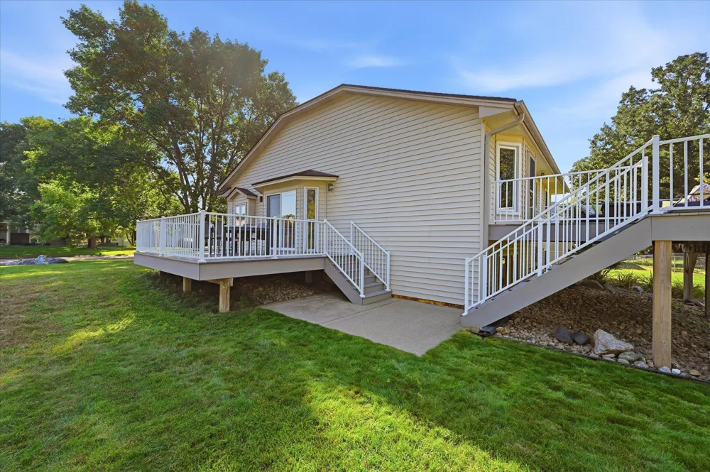 6747 Quantico Lane Maple Grove, MN 55311