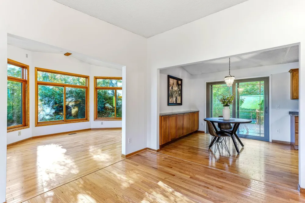 762 Elrene Court Eagan, MN 55123