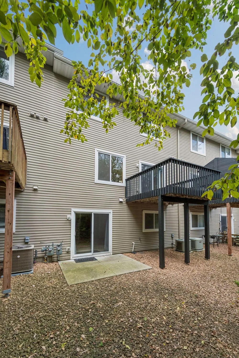 441 Pleasant Lane Chaska, MN 55318