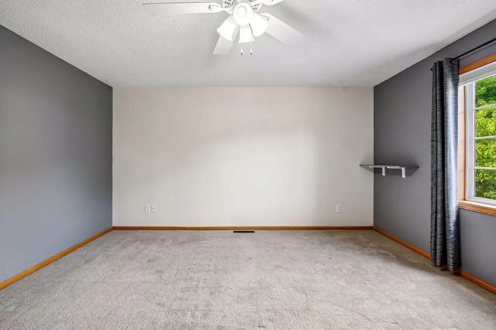 441 Pleasant Lane Chaska, MN 55318