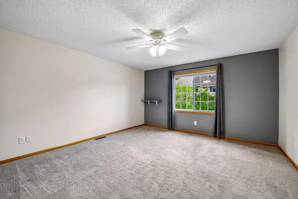 441 Pleasant Lane Chaska, MN 55318
