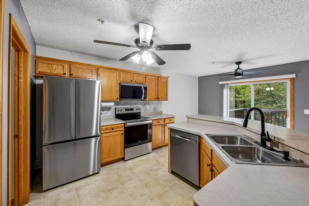 441 Pleasant Lane Chaska, MN 55318