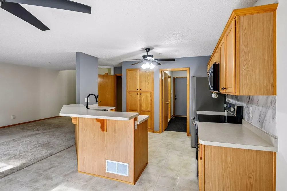 441 Pleasant Lane Chaska, MN 55318