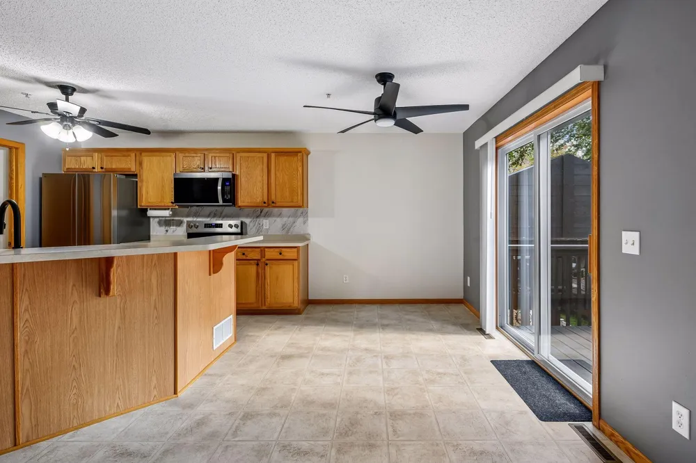 441 Pleasant Lane Chaska, MN 55318