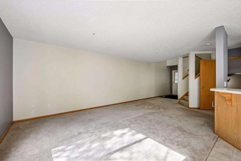 441 Pleasant Lane Chaska, MN 55318