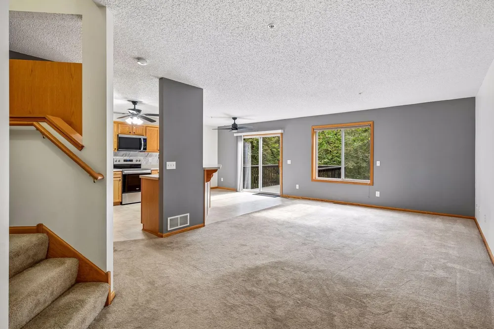441 Pleasant Lane Chaska, MN 55318