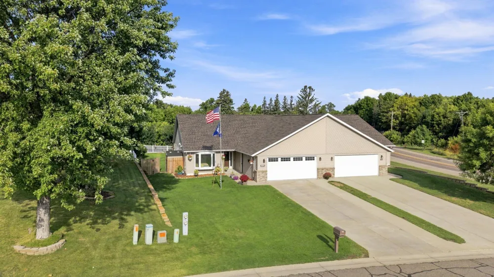 1815 Bridgeview Boulevard Detroit Lakes, MN 56501