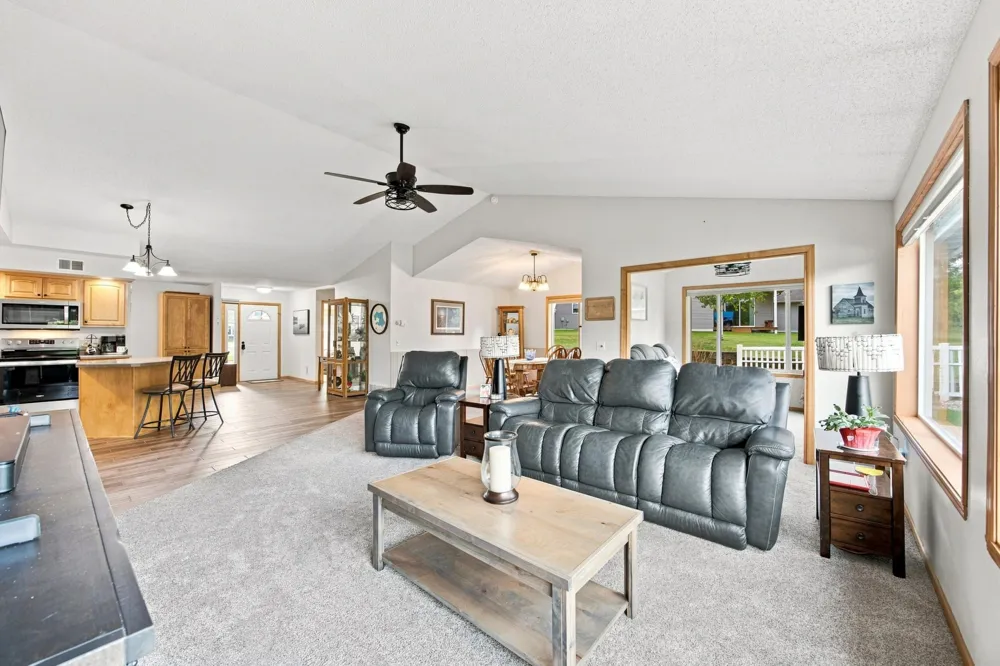 1815 Bridgeview Boulevard Detroit Lakes, MN 56501