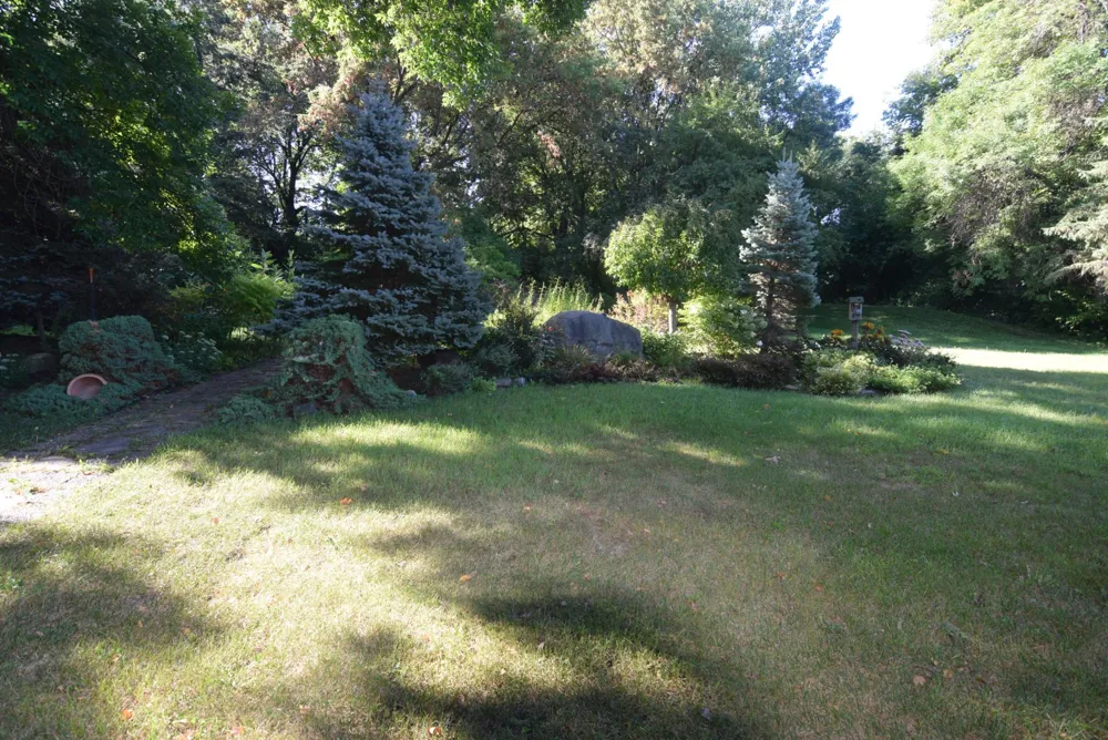 91 S Shannon Drive Shakopee, MN 55379