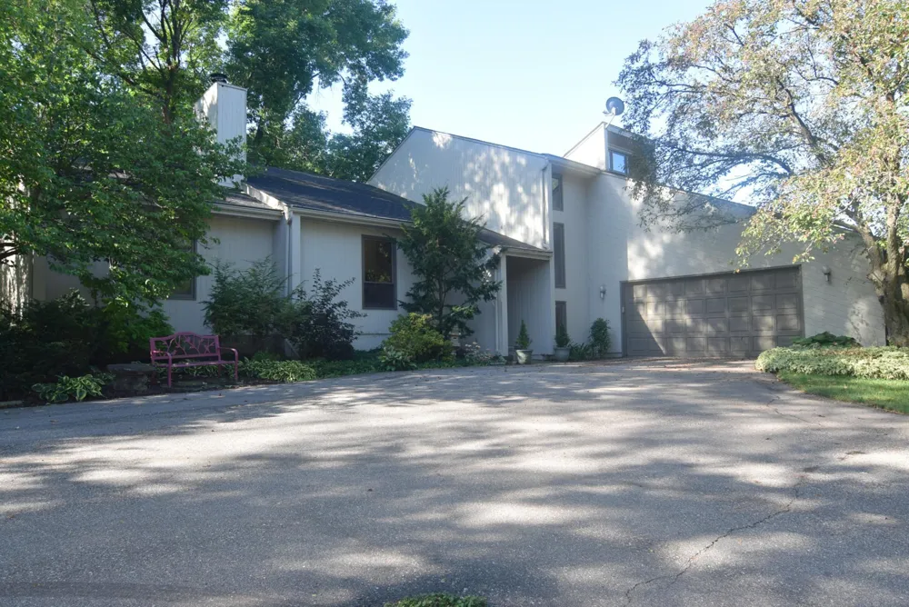 91 S Shannon Drive Shakopee, MN 55379