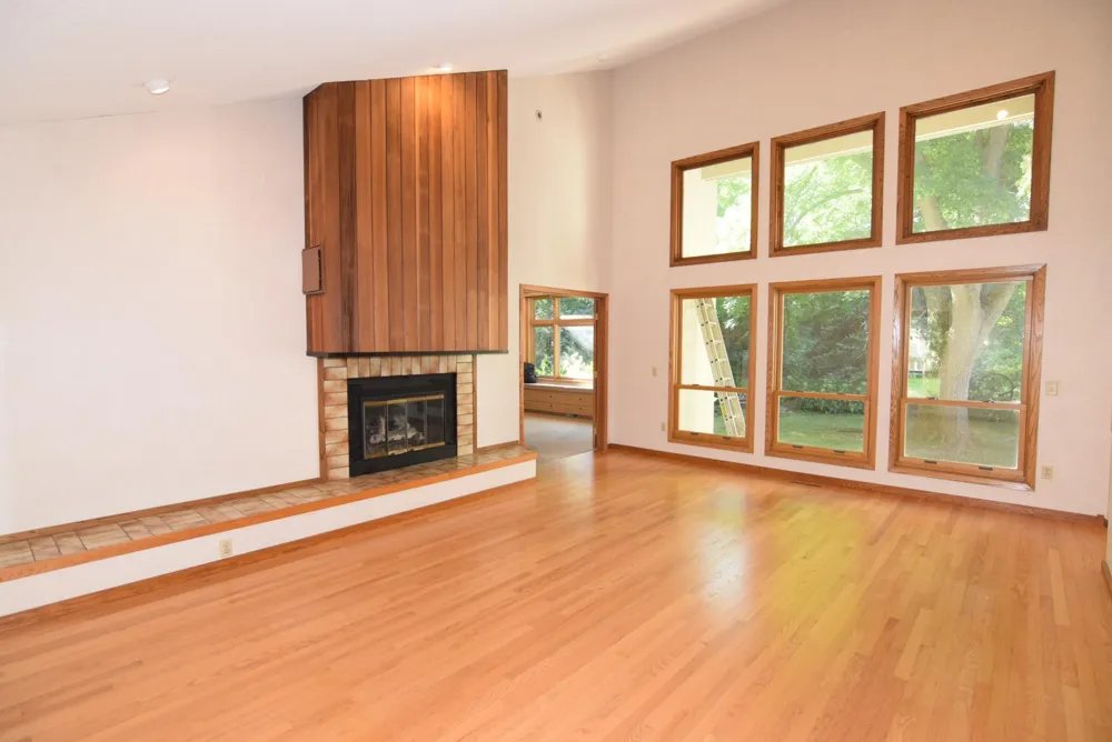 91 S Shannon Drive Shakopee, MN 55379