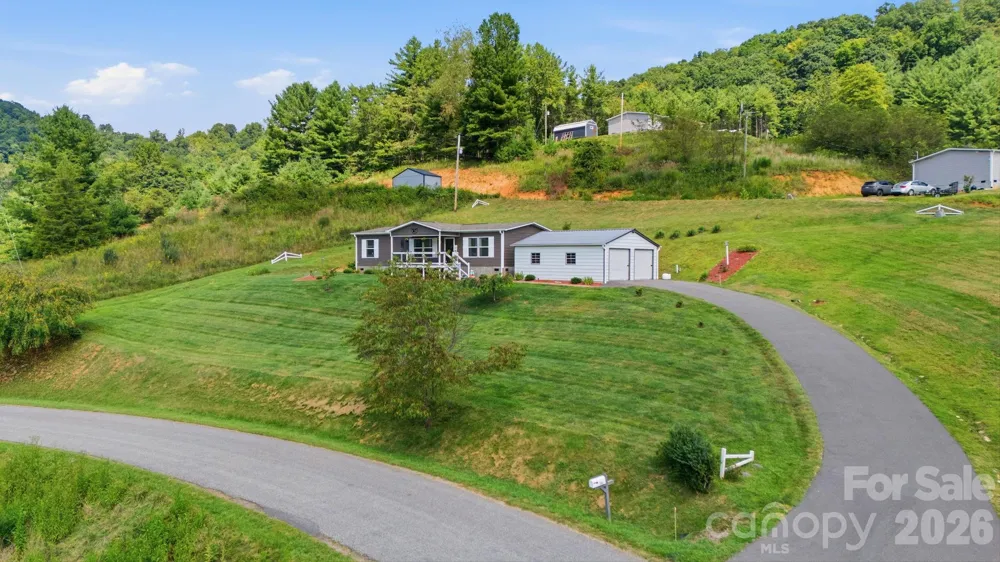 582 John Henry Road Burnsville, NC 28714